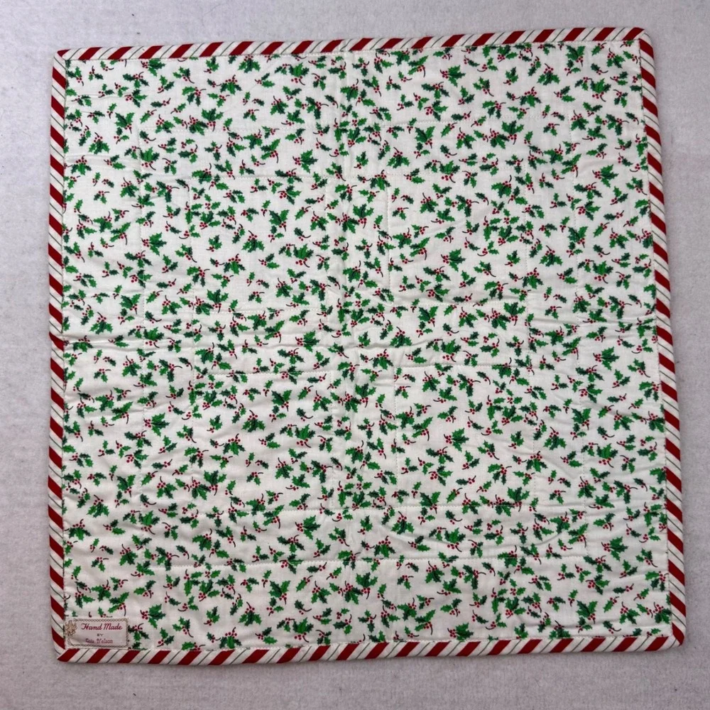 Handmade Christmas Quilted placemat Trivet Holly‎ Star Quilt centerpiece berry